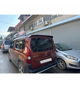 PEUGEOT TEPE ASTARLI YARASA SPOILER