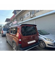 PEUGEOT TEPE ASTARLI YARASA SPOILER