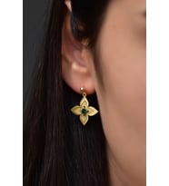 925 Ayar Gümüş Gold Kaplama Mayıs Doğum Taşı Lilyum Çiçeği Çivili Top Sallantılı Küpe