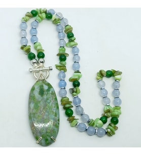2863 Riyolit Akuamarin Fuchsite Sedef Hematit el yapımı kolye