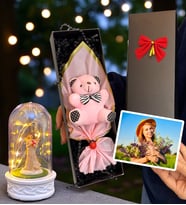 Kişiye Özel Fotoğraflı Kutuda Pembe Peluş Ayıcık ve Led Işıklı Biblolu Fanus (Model 5)