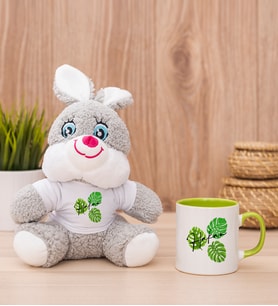 Kişiye Özel Erkeğe Hediye Yaprak Tasarım İsimli Peluş Tavşan ve Yeşil Kupa
