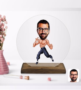BK Gift Kişiye Özel Bruce Lee Karikatürlü Yuvarlak Ahşap Standlı Biblo-1