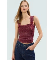 Fitted Kolsuz Örme Bluz Renk Kare Yaka Tül Kumaş Kaliteli İşçilik Günlük Kullanım İçin (Bordo)