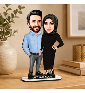 Kişiye Özel 2 Kişilik Tesettürlü Çift Karikatürlü 18 cm MDF Masaüstü Biblo - Sevgiliye ve Eşe Hediye Çiftlere Özel Hediye