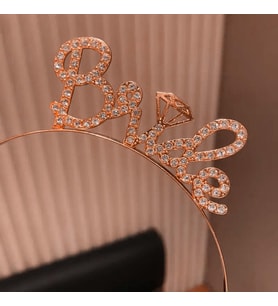Rose Gold Renkli Taşlı “Bride” Gelin Tacı – El Yazısı Yazı Tipiyle
