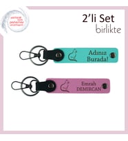 Patili Stil Sahiplerine Özel, Kedili Tasarım, İsme Yazılabilir Deri Anahtarlık, Turkuaz-Pembe