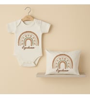 Pia Baby Premium %100 Pamuk İsme Özel Organik Baskılı Çıtçıtlı Bebek Body Ve Yastık Kılıfı 5043-19 (Ekru)