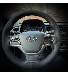 DİKİŞLİ DİREKSİYON KILIFI İTHAL SİYAH DERİ SİYAH DİKİŞLİ HYUNDAİ ELENTRA İÇİN