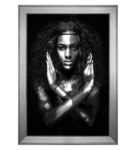Etnik Kadın Motifli Kanvas Tablo 80 x 110 cm Silver Çerçeve