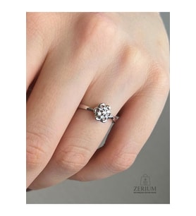 Floral Glow: Zirkon Taşlı Çiçek Formlu Xupıng Gümüş Renk Kadın Çelik Yüzük (Gri)