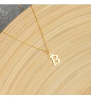 Kişiye Özel 925 Ayar Gümüş Mini Taç Detaylı Harf Kolye (Gold)