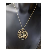 Lotus Çiçeği Madalyon 925 Ayar Gümüş Kolye