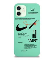 Apple iPhone 12 Uyumlu Lansman Kılıf Sneakers Tasarımlı Altı Kapalı İçi Kadife Kaplı Silikon Kapak (Şeffaf)