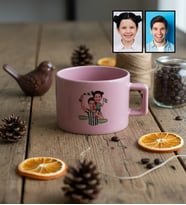 Kişiye Özel Karikatürlü Yeşil Beyaz Baba Kız Lüks Pastel Fincan Babalar Günü Hediyesi