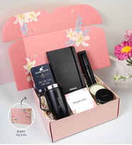 Pembe Çiçekli Kutusunda Kişiye Özel Kulplu 280 ML Çelik Termos & Defter & Metalik Roller Kalem & Alerya Premium Filtre Kahve & Metal Kutulu Mum Hediye Seti
