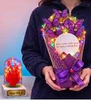 Renkli Led Işıklı Aynalı Mor Kelebek Buketi (Kişiye Özel Renkli Işıklı Fanus Hediyeli) (Model 7)