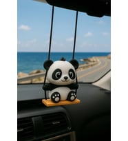 Panda Salıncakta Sallanan Araba Dikiz Aynası Süsü, eğlenceli ve şık tasarım