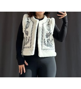 Nakış Detaylı Peluş Yelek (Krem)