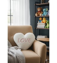 Love Yazılı Kalp Yastık Sevgiliye Romantik Hediye Wellsoft Peluş Dekoratif Yastık
