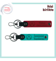 Kişiselleştirilebilir Üç Ayyıldız Desenli Anahtarlık – İsme Özel 2’li Hediye Set, Kırmızı-Turkuaz