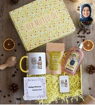 Kişiye Özel Karikatürlü Best Mom Ever Anneye Hediye Hediye Kutusu - Kişiye Özel Kupa Standart, Traş Kolonyası, Çakmak, Filtre Kahve Anneler Günü Hediyesi