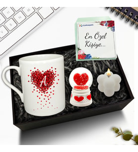 Kişiye Özel Beyaz Kupa & Bubble Mum & Kalp Detaylı Kar Küresi