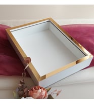 30x40 Cm Fotoğraf Bölümsüz Yarı Gümüş İsimsiz Ledsiz Gül Saklama Kutusu (Beyaz-Sarı)
