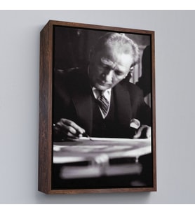 Çerçeveli Atatürk Portre Tablosu Mustafa Kemal Atatürk Dikdörtgen Dekoratif Kanvas Tablo (Altın)
