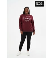 Kadın Büyük Beden El Yazılı Brooklyn Baskılı  Bisiklet Yaka İnce Sweatshirt SPR26BSWK956-6 (Burgundy)
