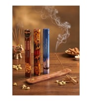 Darshan 3'lü Enerji ve Arınma Tütsü Seti 60 Adet Tütsü Ve Tütsülük (Palo Santo, Sandal, Meditation) + Yıldız İşlemeli Ahşap Tütsülük