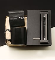 Kişiye Özel Siyah Defter & Kişiye Özel Metal Touchpen Kalem & Kişiye Özel Deri Sigara Tabakası & Kupa Bardağı Hediye Seti