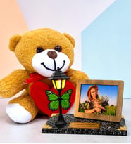 Kişiye Özel Fotoğraflı & Yazılı Siyah Mermer Kaideli Led Masa Lambası ve Kalpli Peluş Ayıcık