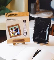 Öğretmenler Günü Ahşap Fotoğraflı Çerçeve Defter ve Kalem Hediye Seti (Beyaz)