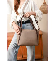Bej Orijinal 3 Bolmeli Genis Askili Kadin Omuz Cantasi Buyuk Boy 43*30 cm 6037