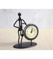 Metal Saatli Saksafon Çalan Müzisyen Alk4335