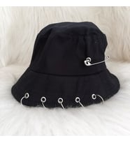 Piercingli Bucket Şapka (Siyah)