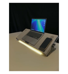 Çok Fonksiyonlu Laptop ve Monitör Standı, Kablosuz Şarj, USB 3.0, Fan, Hoparlör, Gün Işığı