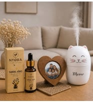 NYORA Kişiye Özel Ahşap Kalp Çerçeve Meow Temalı H2O Hava Nemlendirici Cihaz Sandal Ağacı Kokulu 20 Ml Damlalıklı Aroma Terapi Esansiyel Yağ