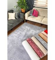 Gri Renkli Yumuşak Yüzeyli Kaydırmaz Puffy Peluş Halı