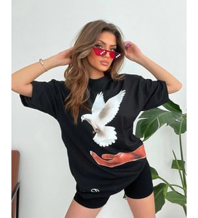 Kadın Kısa Kol Yazlık Tişört Bisiklet Yaka Uzi Güvercin Baskılı T-Shirt - Siyah