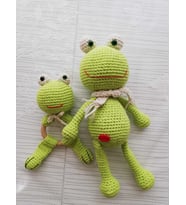 Kurbağa Uyku Arkadaşı ve Çıngırak Amigurumi Organik Oyuncak