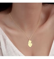 Kişiye Özel 925 Ayar Gümüş I Love You Yazılı Sarılan Anne Bebek Kolye (Gold)