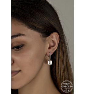 Union Swarovski Crystal Kadın Beyaz Baget Tırnaklı Gümüş Küpe