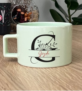 Kişiye Özel Ayçiçek G Harfli Hediye Pastel Fincan İsme Özel İsimli Yazılı (Yeşil)