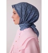 Belli Geometrik Desenli %100 Twill İpek Eşarp 4425D