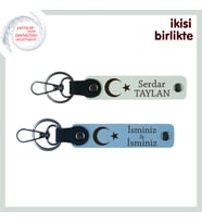 Çiftlere Özel, İsim & Soyisim Yazılabilen Ay Yıldız Temalı 2’li Anahtarlık Hediye, Beyaz-Gök Mavi