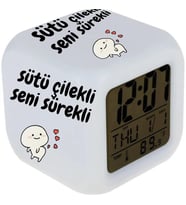 Sütü Çilekli Seni Sürekli Tasarımlı 7 Renk Değiştiren Alarmlı Dijital Küp Saat