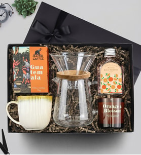Porselen Kupa & Cam Kahve Demleme Karafı & Rakle Mum & Filtre Kahve & 100ml Kolonya Premium Hediye Seti