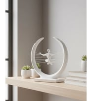 3D Zen Heykeli Beyaz Ay İçinde Meditasyon Figürü Dekoratif Obje